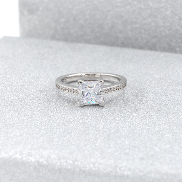 Silver ring-diamondlite-for woman