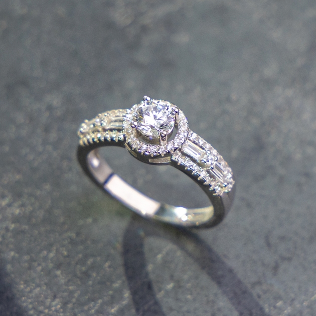 Silver ring-diamondlite-for woman