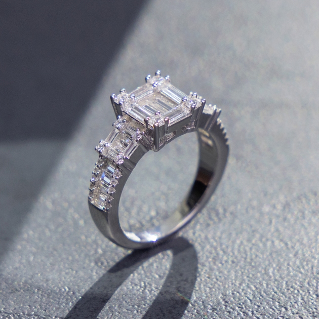 Silver ring-diamondlite-for woman