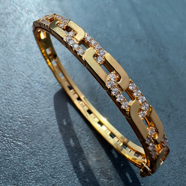 Alloy Gold Plated Link Bangle