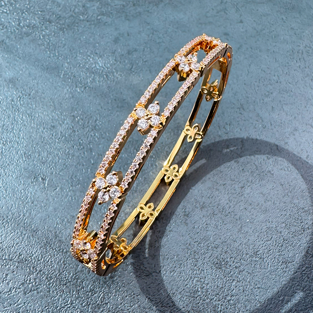 Alloy Gold Plated Clover Link Bangle - Image 4