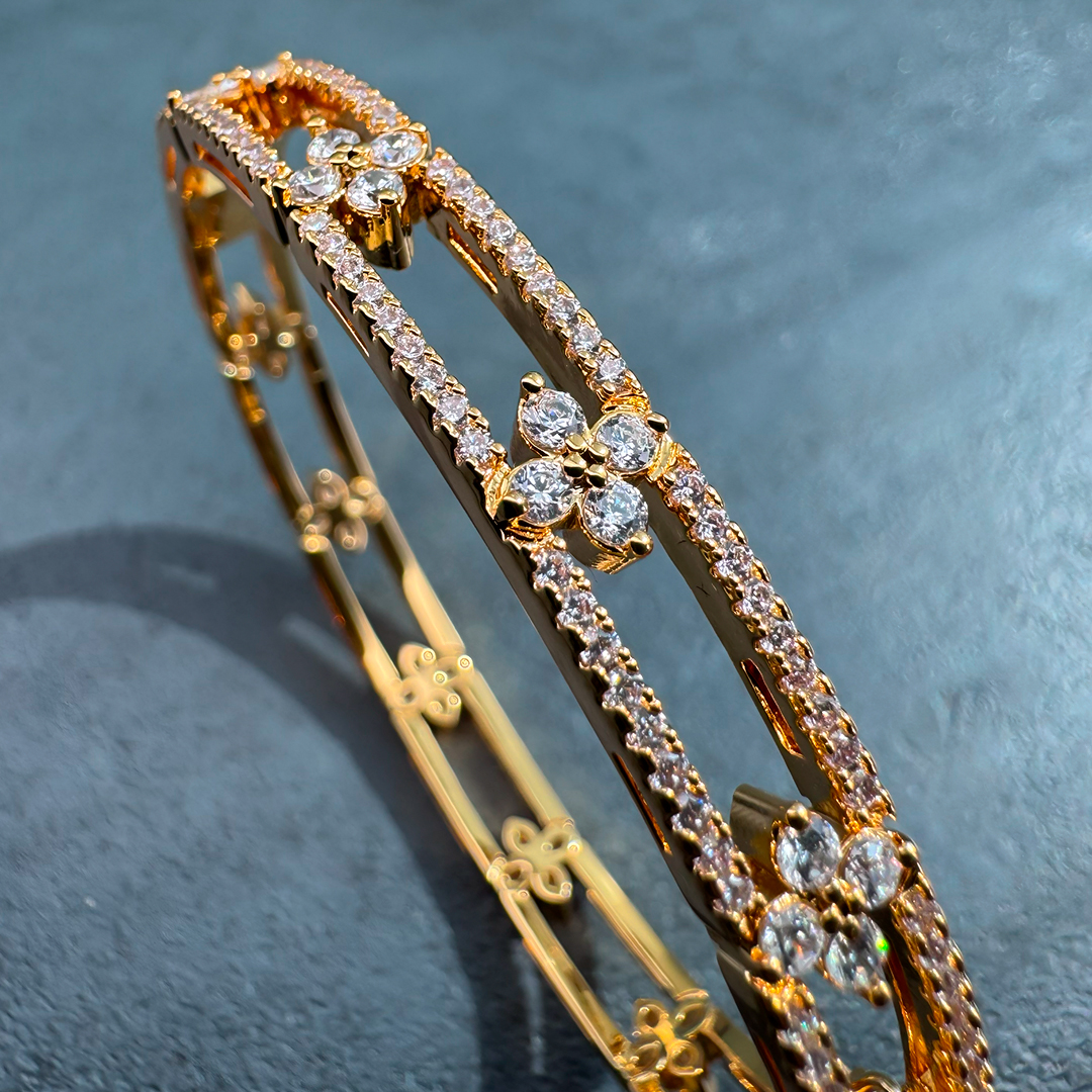 Alloy Gold Plated Clover Link Bangle - Image 2
