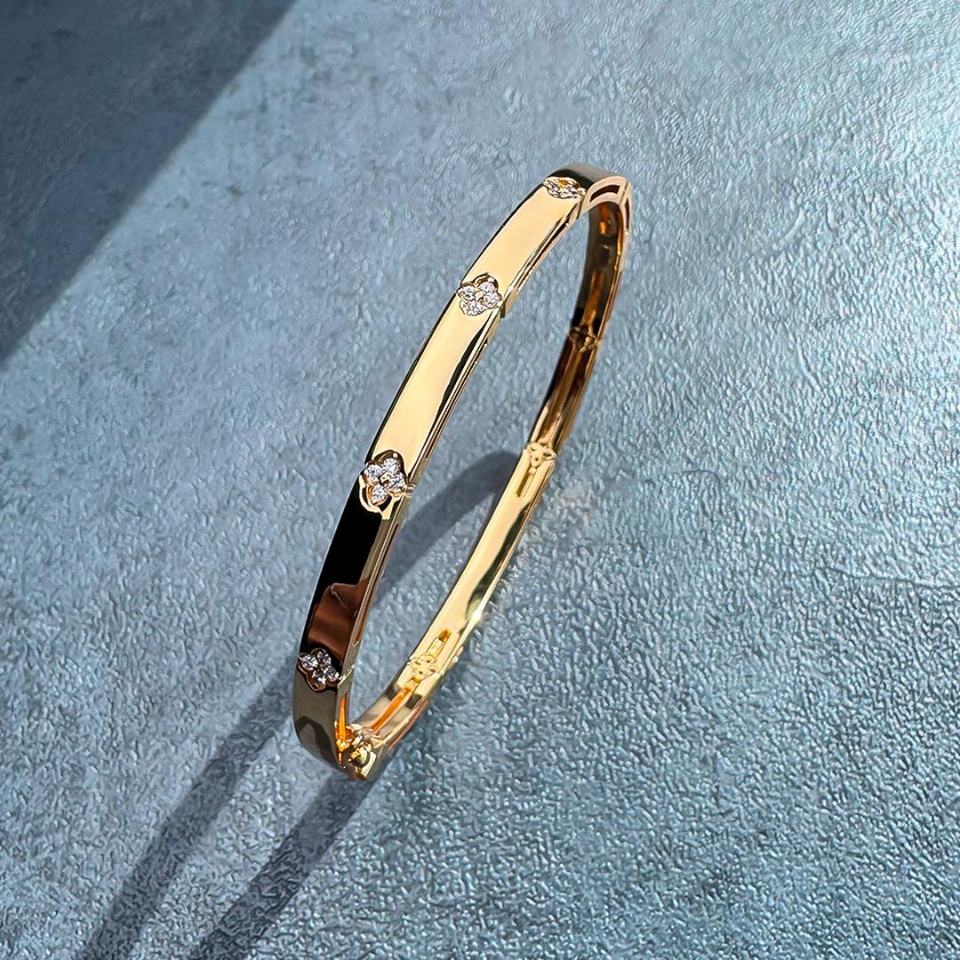 Alloy Gold Plated Clover Bangle - Image 5