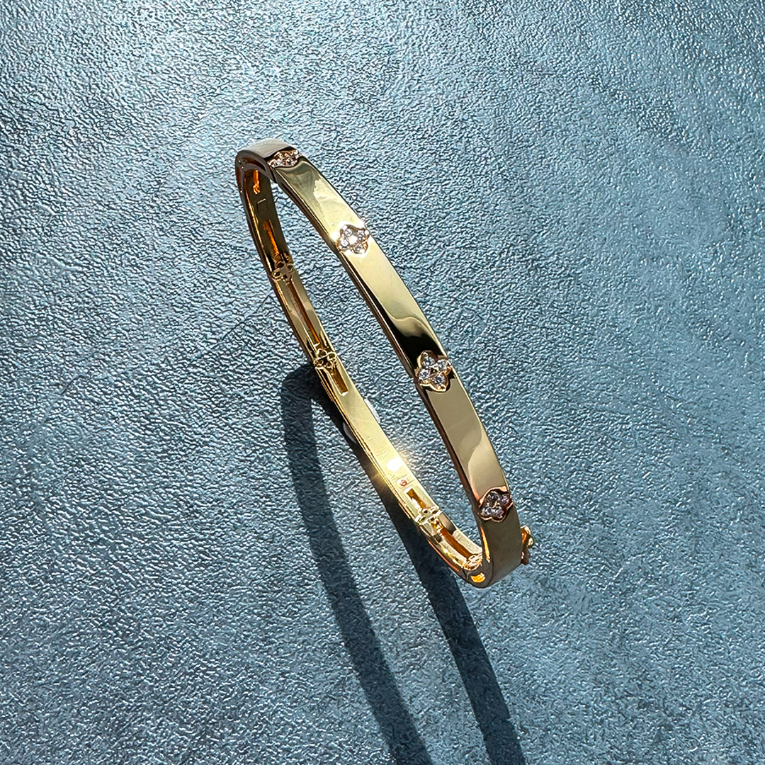 Alloy Gold Plated Clover Bangle