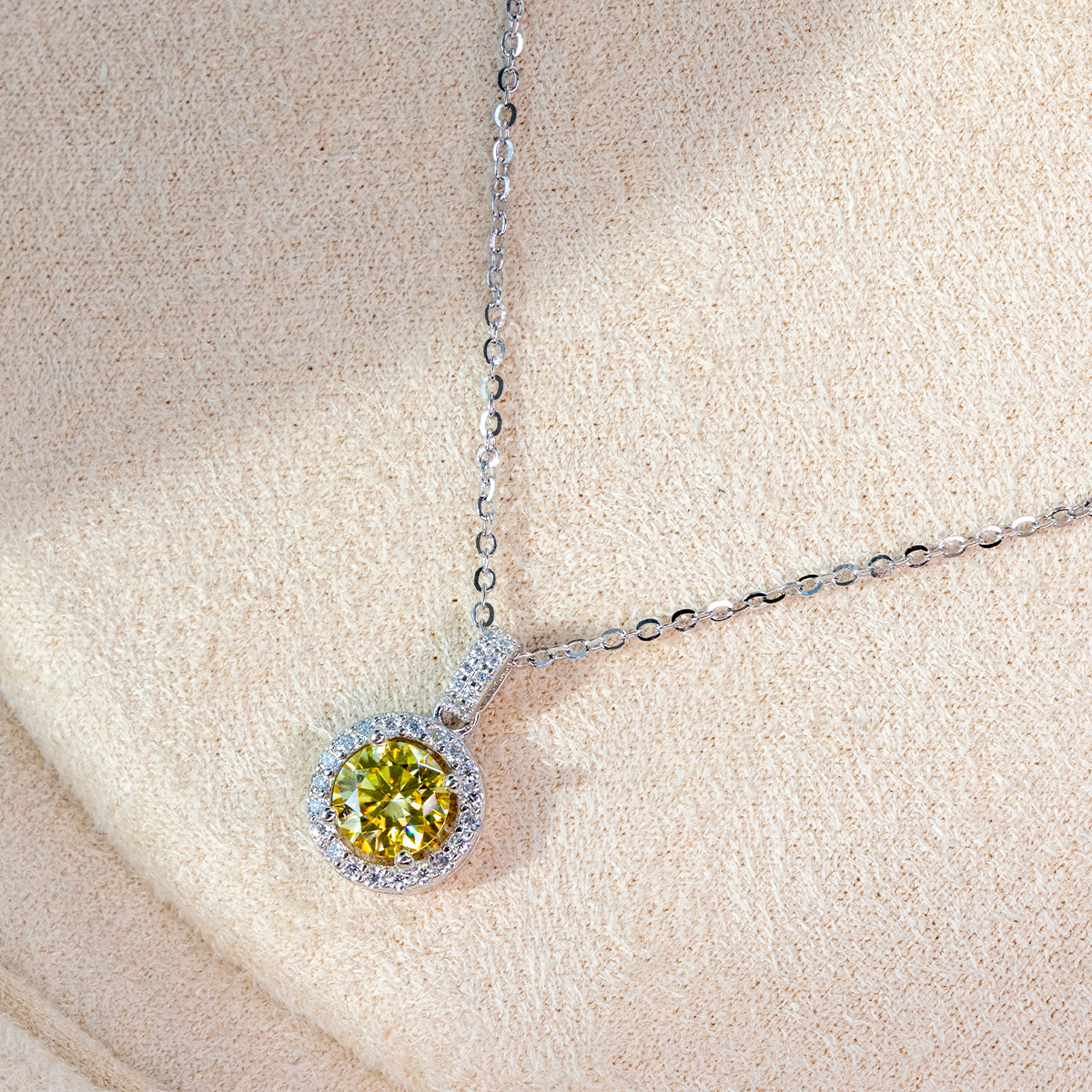 Women’s Silver Jewelry Set with Moissanite - Image 4