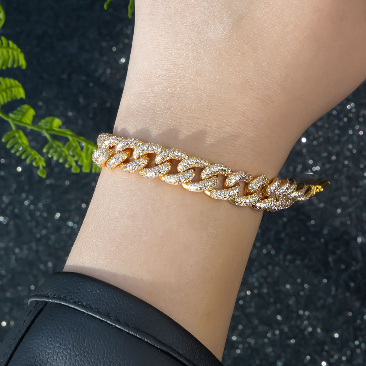 Alloy Gold Plated Cuban Link Bracelet - Image 3