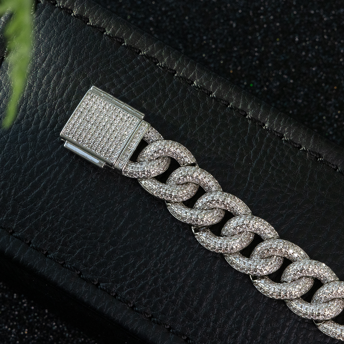 Alloy Gold Plated Cuban Link Bracelet - Image 2
