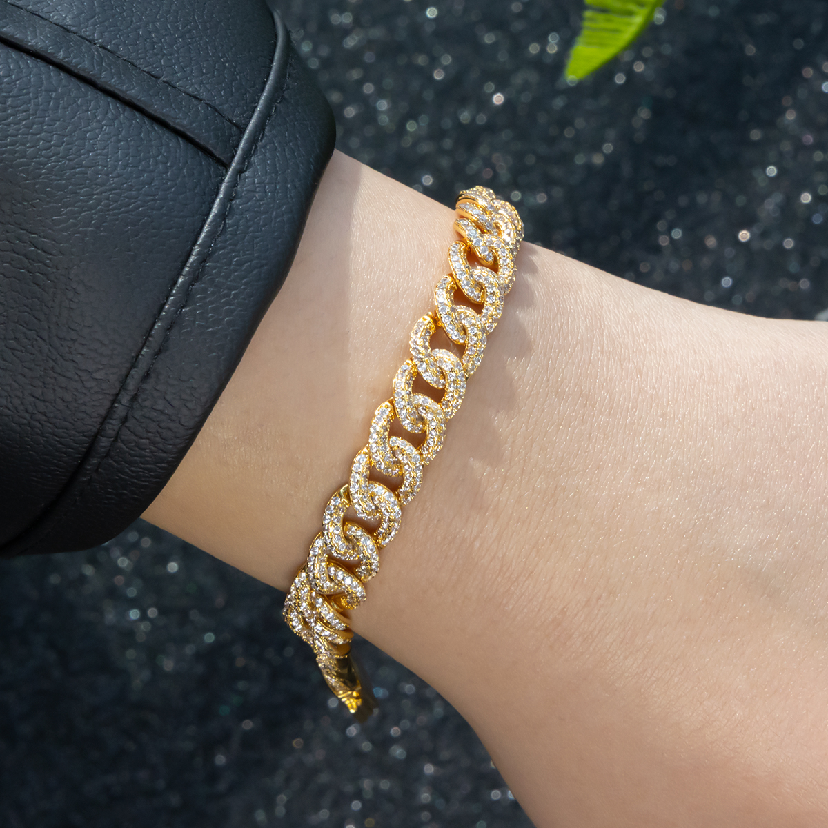 Alloy Gold Plated Cuban Link Bracelet - Image 2