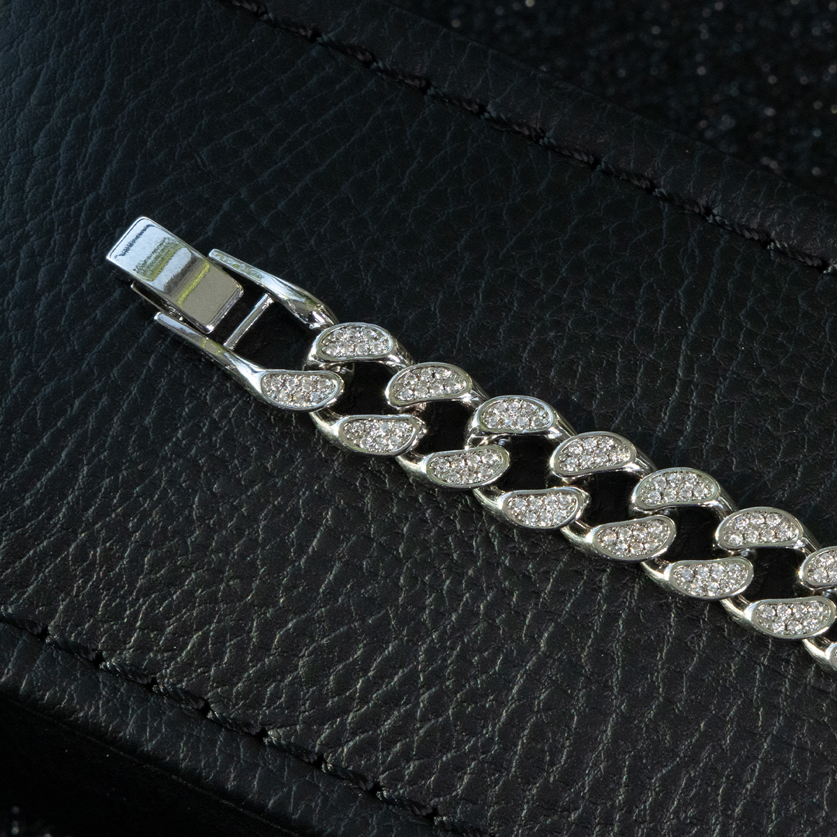 Alloy Gold Plated Link Bracelet - Image 3