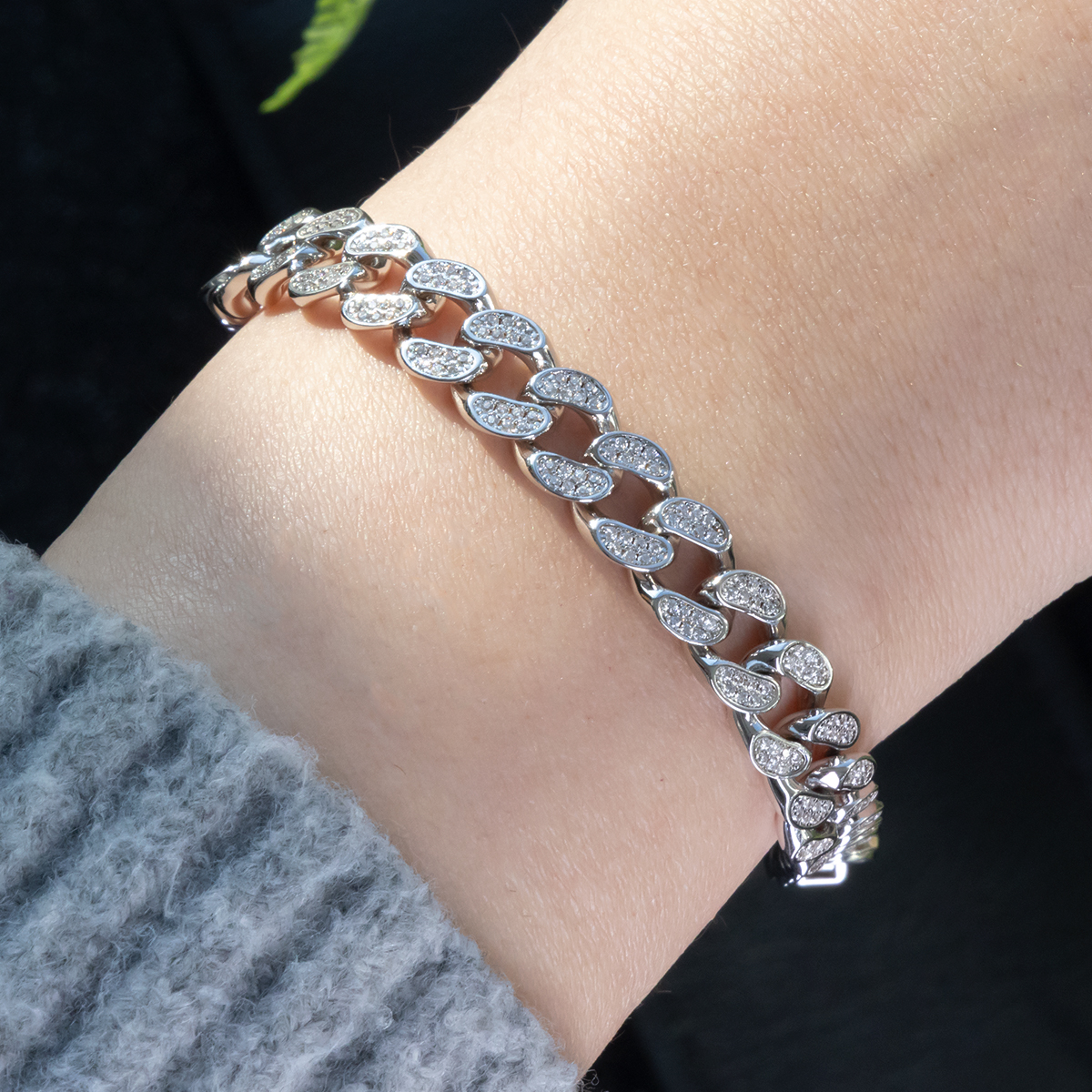 Alloy Gold Plated Link Bracelet - Image 2