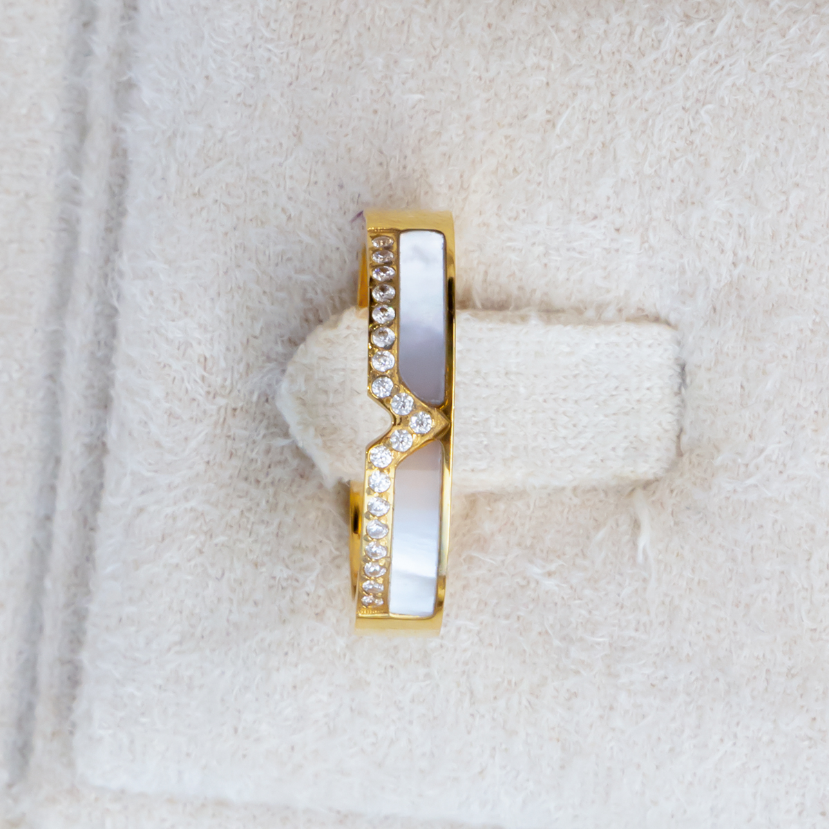 Women’s Stainless Steel Diamondlite set - Image 3