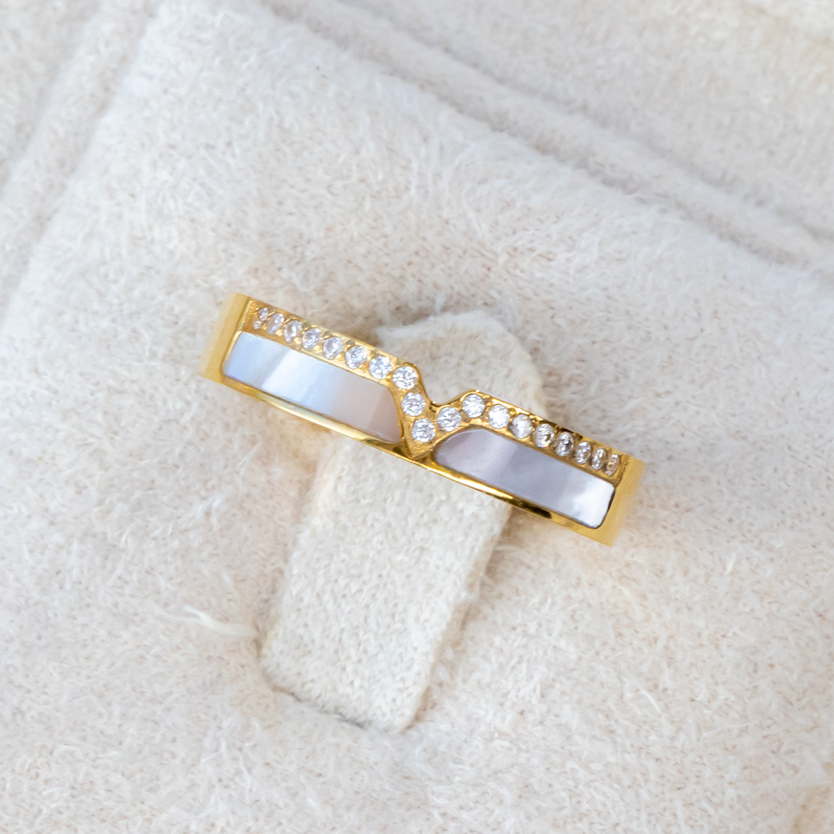 Women’s Stainless Steel Diamondlite set - Image 4