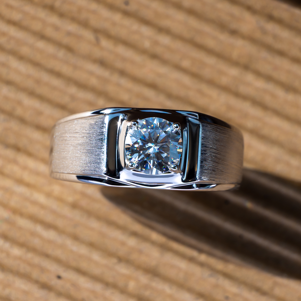 Men's Silver Ring Lab Moissanite - Image 4