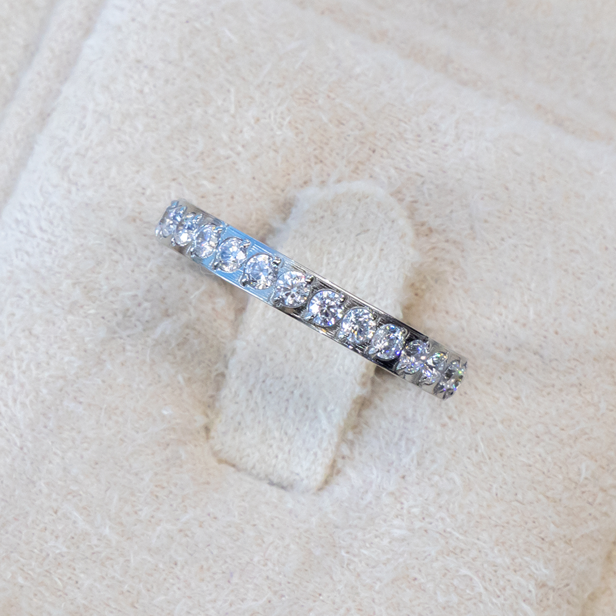 Women’s Stainless Steel Diamondlite set - Image 4