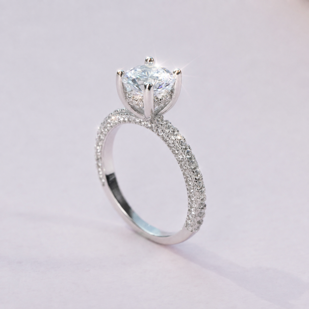 Diamondlite Round Pavé Ring in 925 Silver