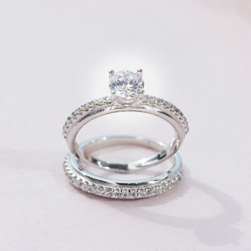 Diamondlite Round Solitaire Bridal Ring Set in 925 Silver - Image 2