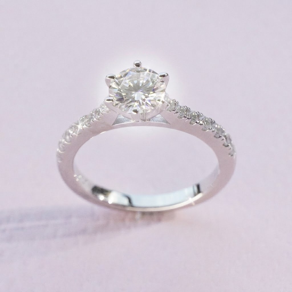 Lab Moissanite Round Solitaire Ring in 925 Silver - Image 2