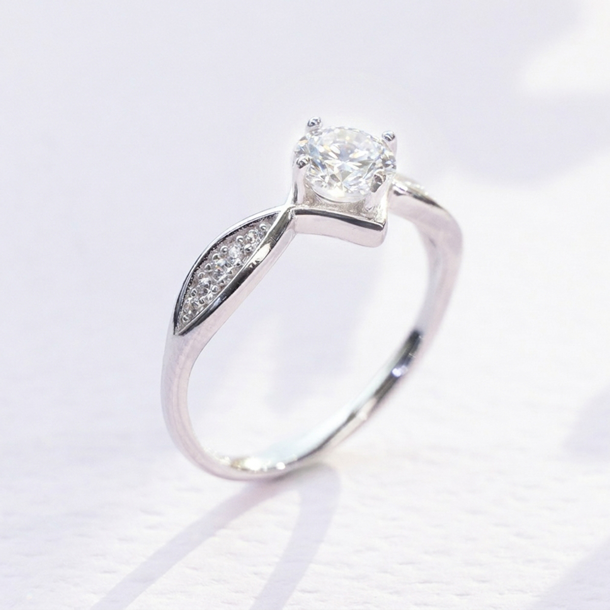 Diamondlite Round Chevron Ring in 925 Silver