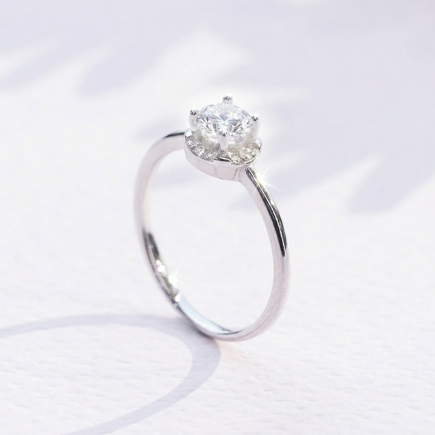 Diamondlite Round Halo Ring in 925 Silver