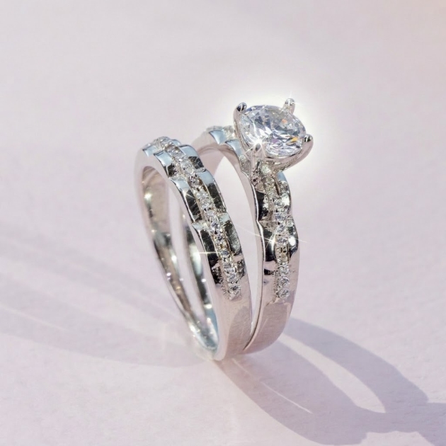 Diamondlite Round Bridal Ring Set in 925 Silver