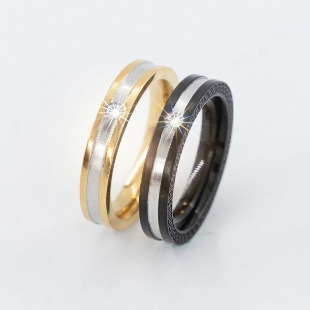 Single Stone Textured Diamondlite Band Ring