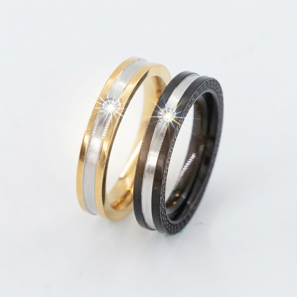 Single Stone Textured Diamondlite Band Ring